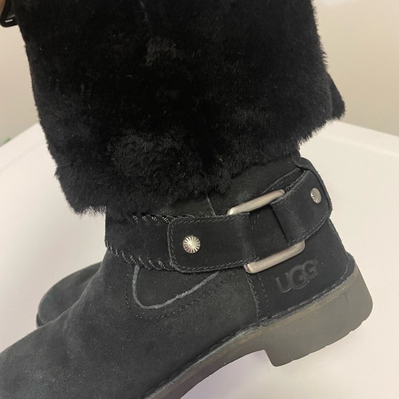 Ugg boots size 7 - Picture 6 of 8